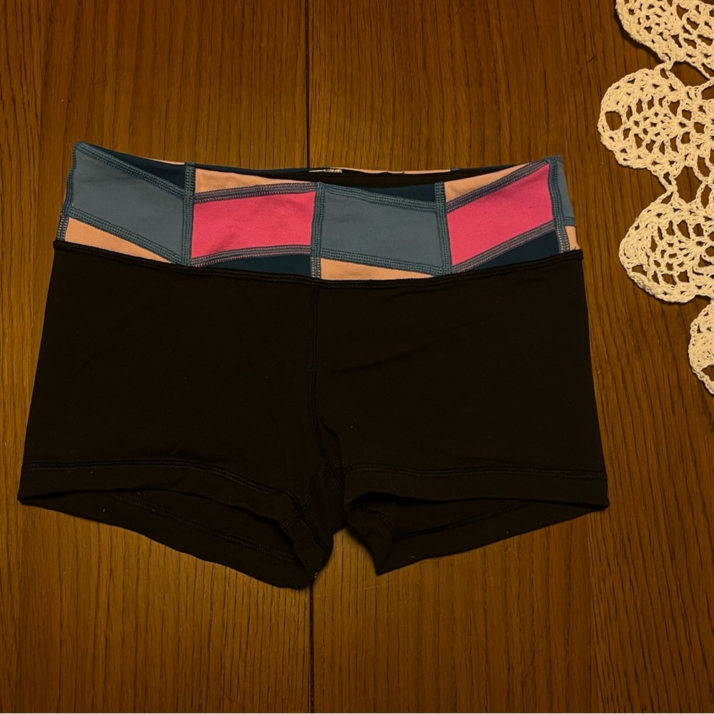Ivivva Reversible Booty Shorts Size 10 Girls